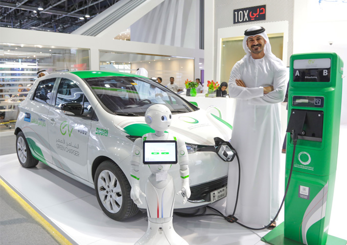 استثمار هيئة كهرباء ومياه دبي لتقنية الذكاء الاصطناعي التوليدي يعزز كفاءة وإنتاجية موظفها الافتراضي "رمّاس"