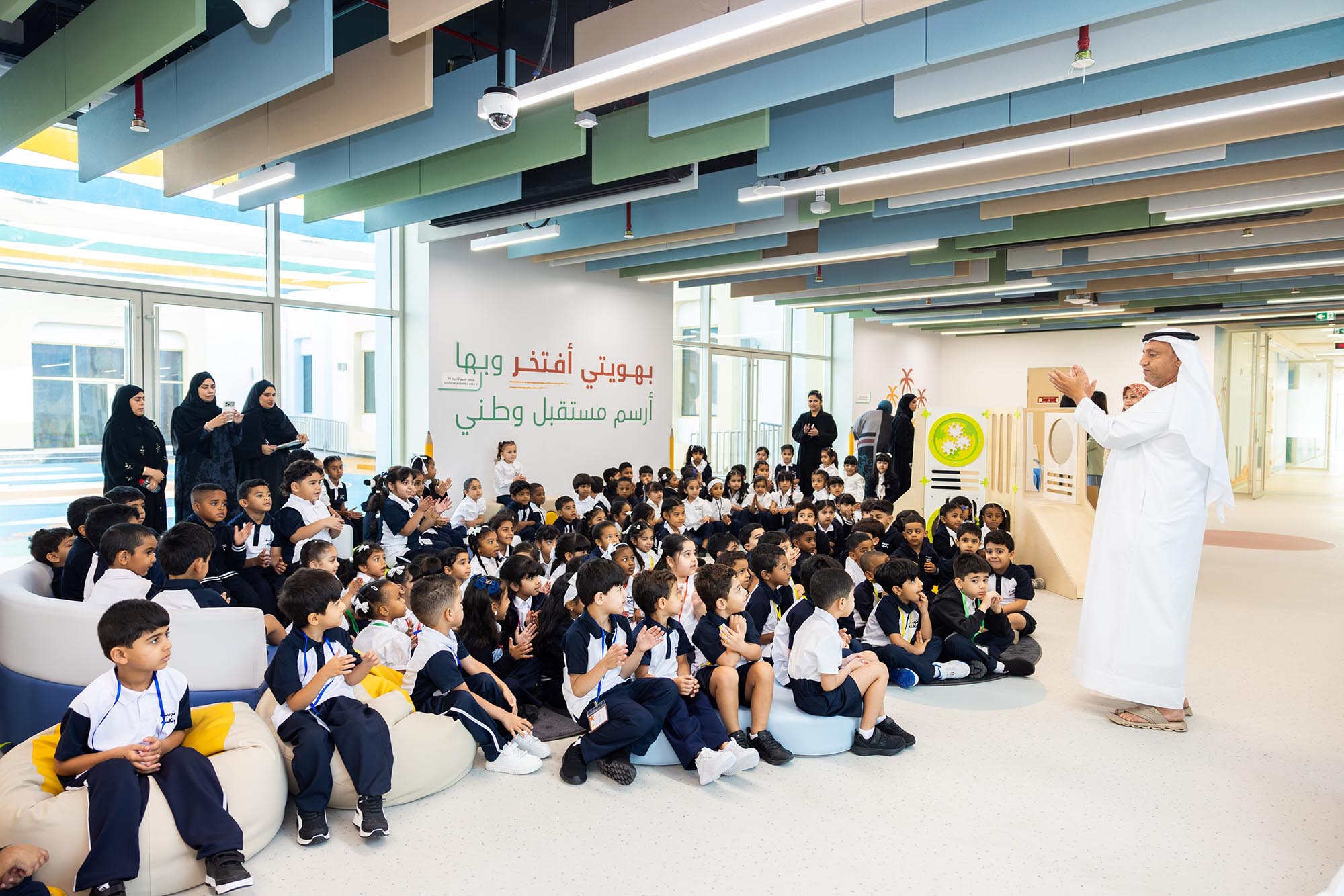 هيئة كهرباء ومياه دبي تعزز وعي الطلبة بالاستدامة ضمن حملة "العودة إلى المدارس"