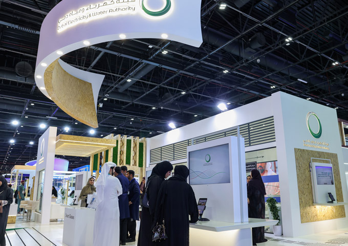 هيئة كهرباء ومياه دبي تستعرض في معرض الإمارات للوظائف آلياتها الدقيقة لاستقطاب الكفاءات المواطنة